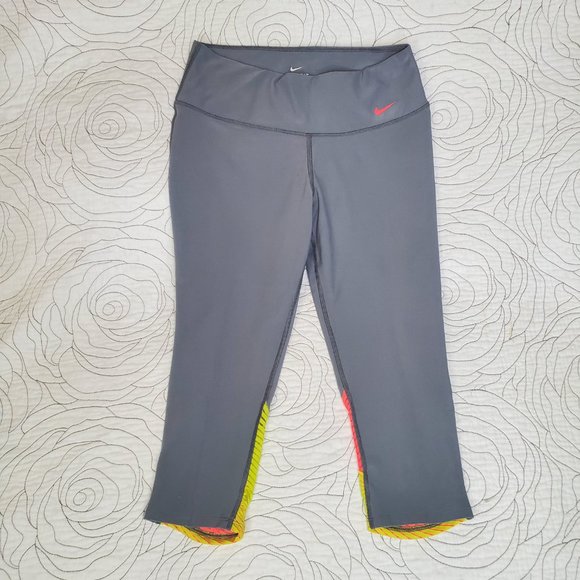 [S] Nike Dry Fit Crop Leggings - Picture 2 of 8
